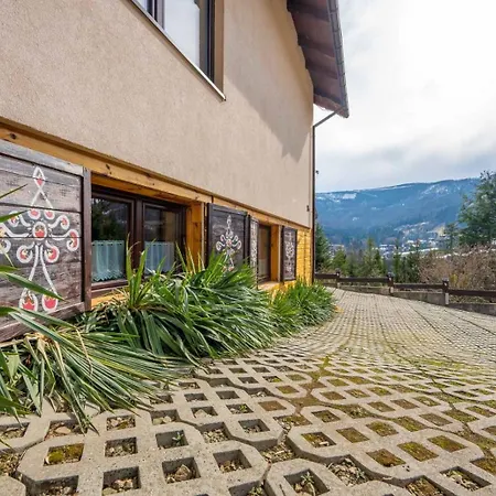 Dom Na Widoku W Gorach