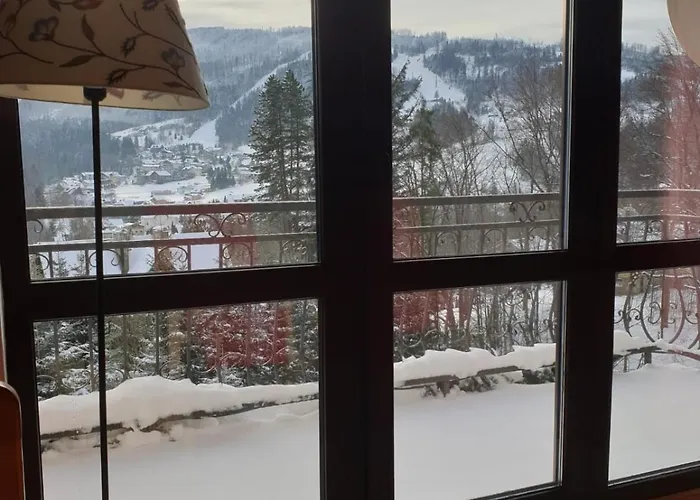 Dom Na Widoku W Gorach *