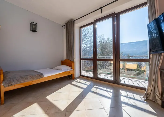 Dom Na Widoku W Gorach וילה שצ'צ'ירק